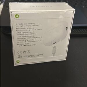 Apple AirPods Pro 2nd Gen with MagSafe Case